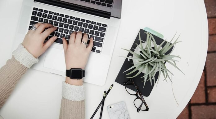 10 Ways to Make Extra Money as a Graphic Designer